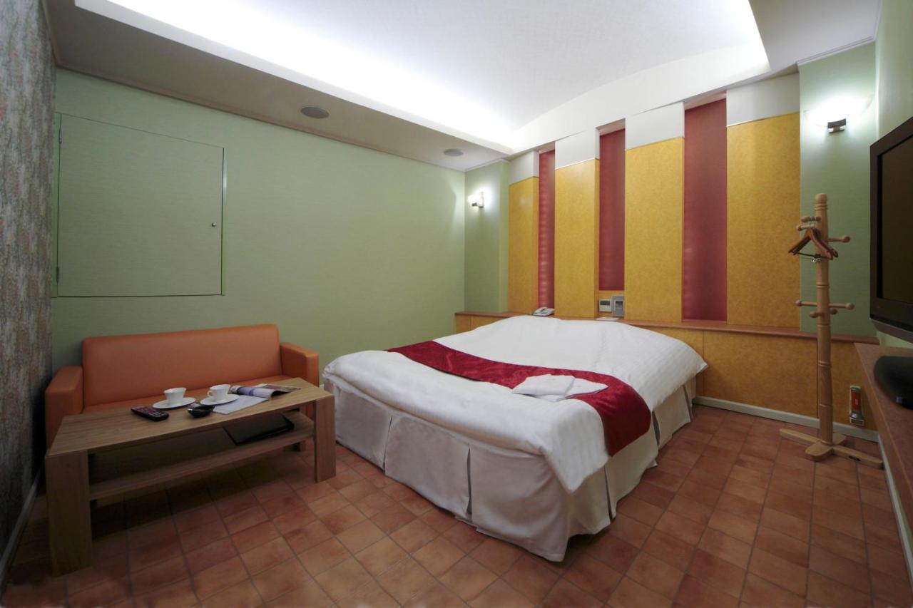 Hotel Lala Minato - Adult Only Nagoja Zewnętrze zdjęcie